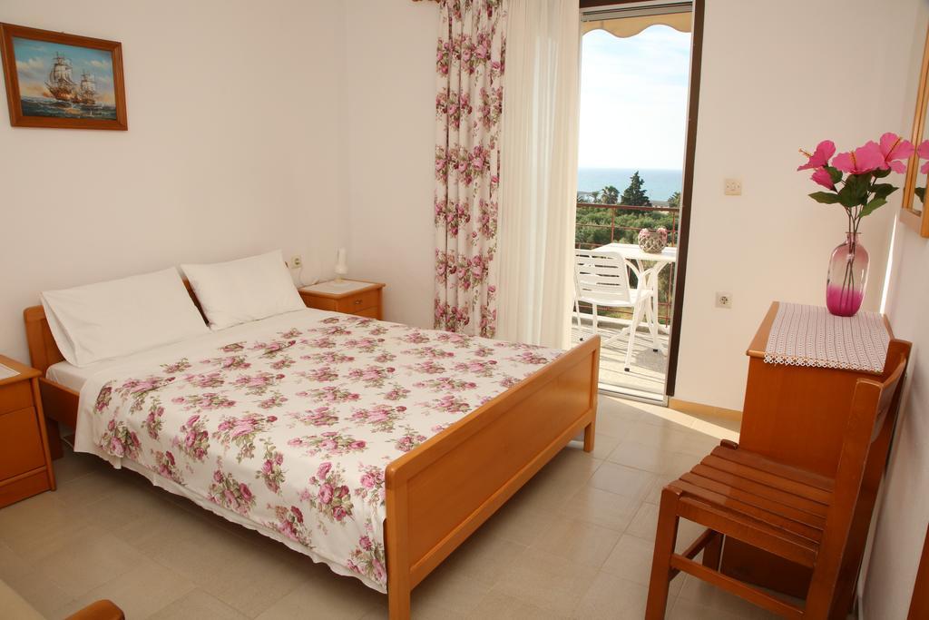 Kastoria Hotel Apartments Hanioti Room photo